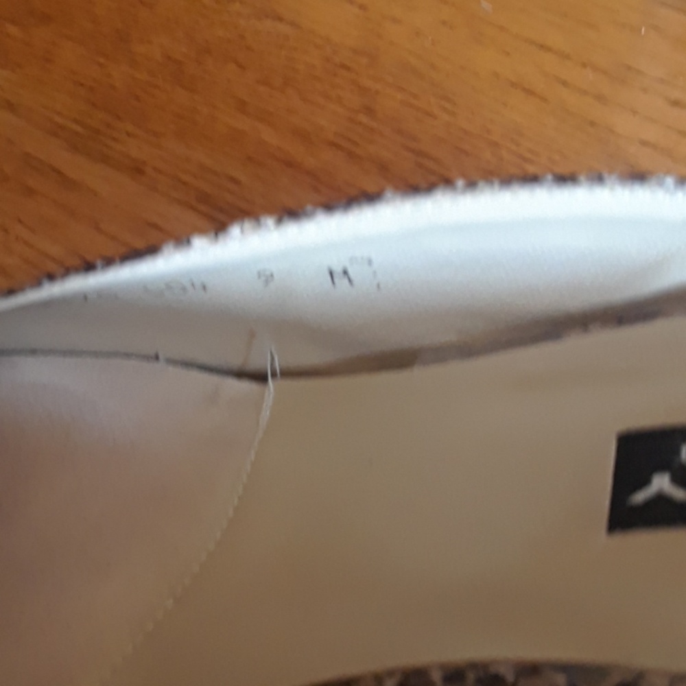 Shoes - Picture 3 of 5